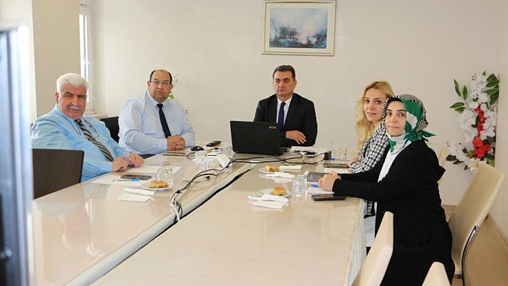 Sağlıklı beslenme ve hareketli hayat masaya yatırıldı