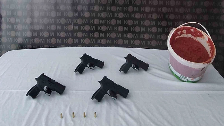 Salçadan silah çıktı