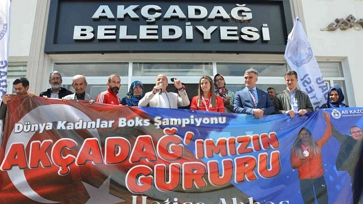 Şampiyon coşkuyla karşılandı