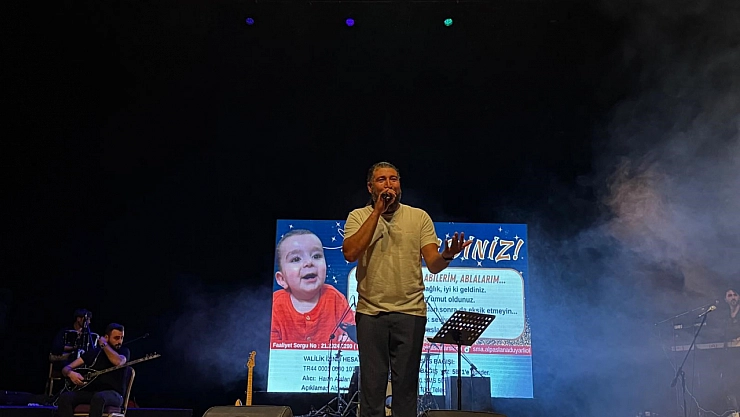 Sanatçı Üngür, Alpaslan bebek yararına konser verdi