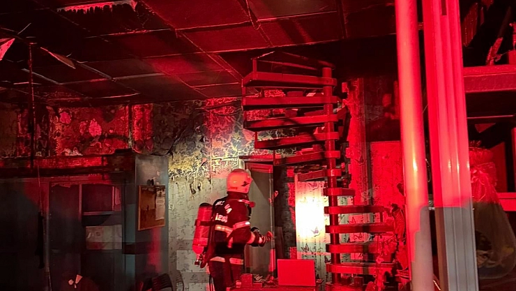 Şanlıurfa'da iş yeri yangını kontrol altına alındı