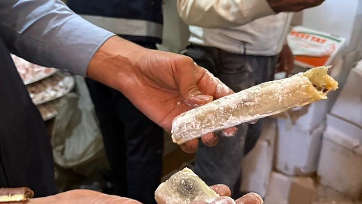 Şanlıurfa'da tarihi geçmiş 2 ton lokum ele geçirildi