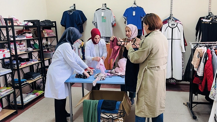 Şanlıurfalı öğrenciler, akranları için 'Sevgi Mağazası' kurdu