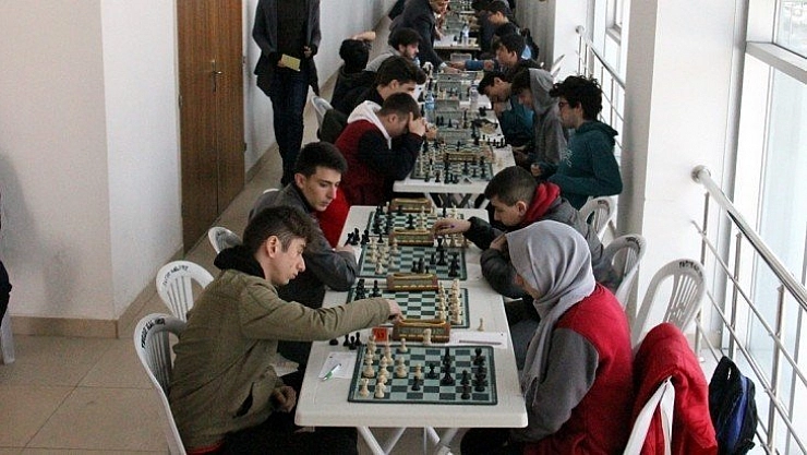 Satranç müsabakaları başladı