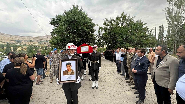 Şehidin Naaşı 26 Yıl Sonra Memleketine Getirildi