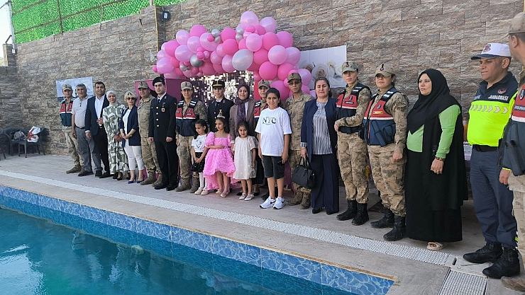 Şehit kızına jandarmadan doğum günü sürprizi