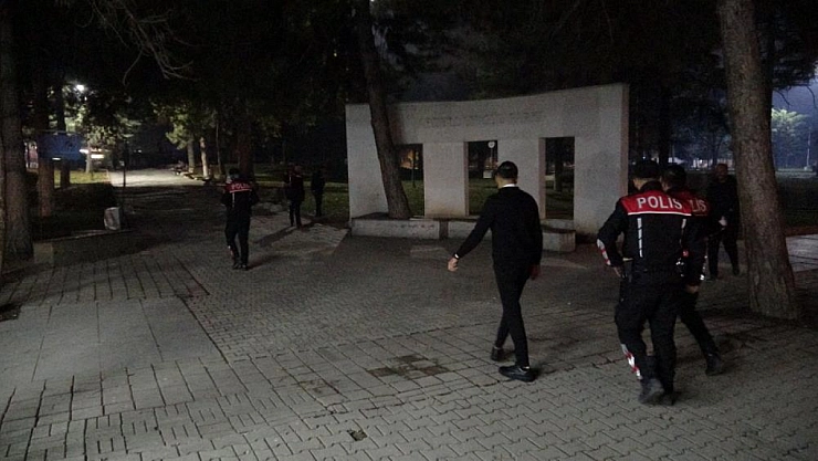 Şehrin göbeğinde 18 yaşındaki genci silahla vurdular