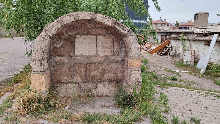 Kırşehir'de 300 yıldır bekliyor!