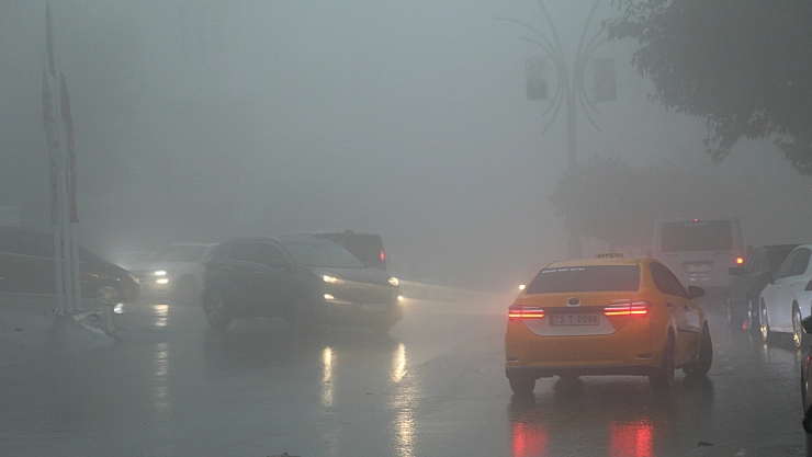 Sis trafiği olumsuz etkiledi