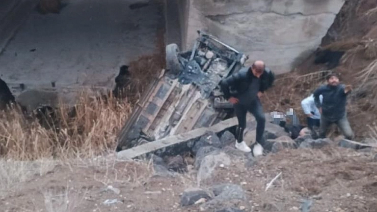 Sivas Malatya Yolunda Feci Kaza: 1 Ölü, 2 Yaralı