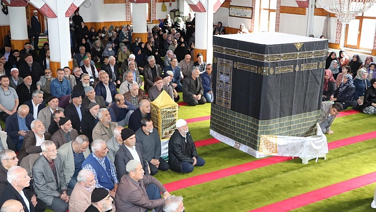 Sivas'ta 630 kişi hacca gidecek