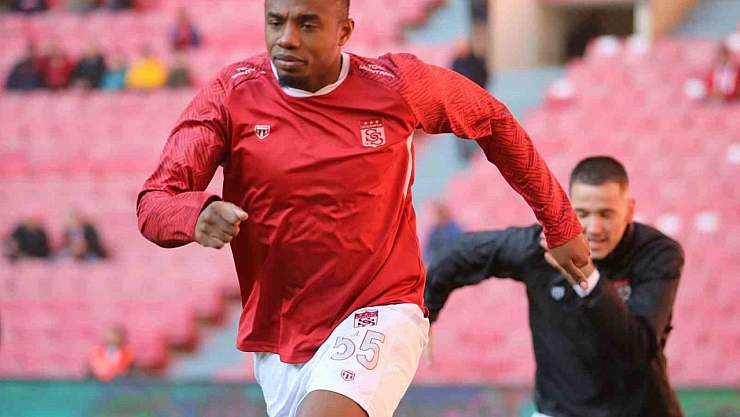 Sivasspor'da o isim kırmızı kart gördü
