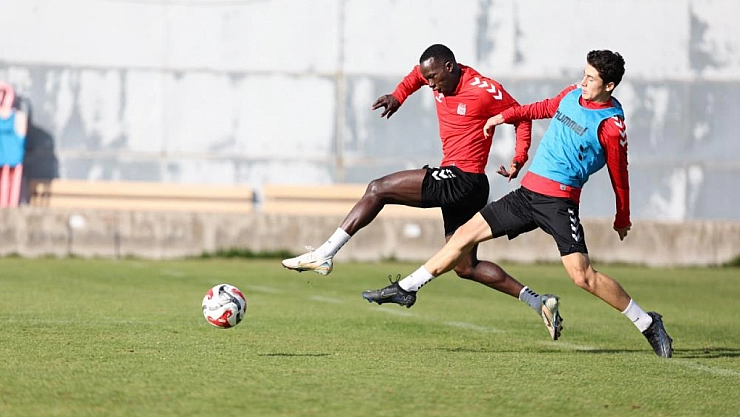 Sivasspor hazırlıklara başladı