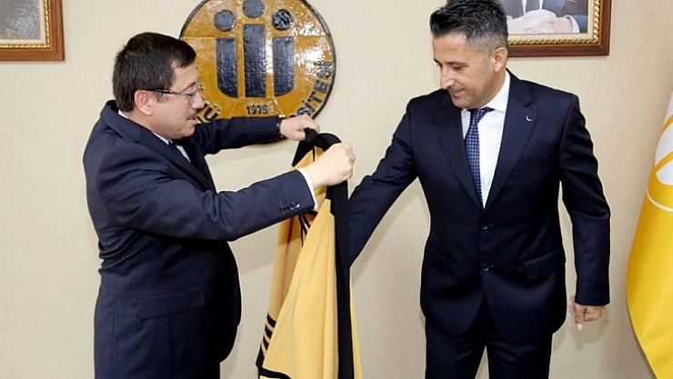 Spor Bilimleri Fakültesi'nin ilk profesörü