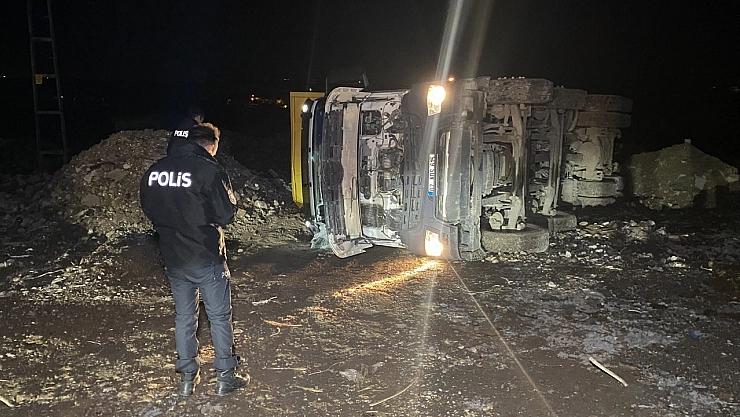 Sürücüsü hayatını kaybetti