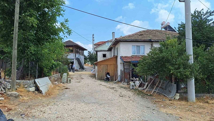 Süt sağarken elektrik akımına kapılan kadın hayatını kaybetti