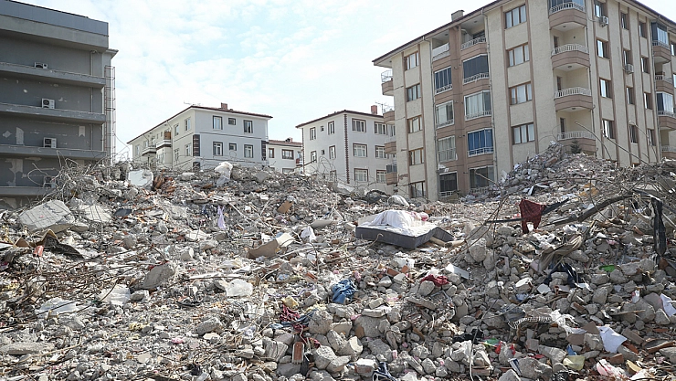 'Takma diş' kurtardı