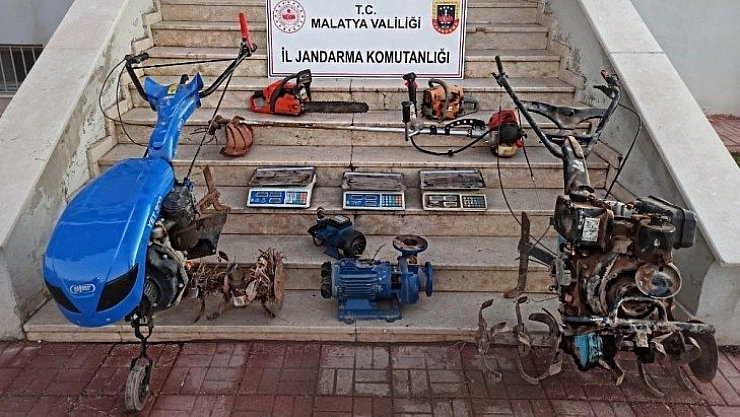 Tarım makinesi hırsızları yakalandı