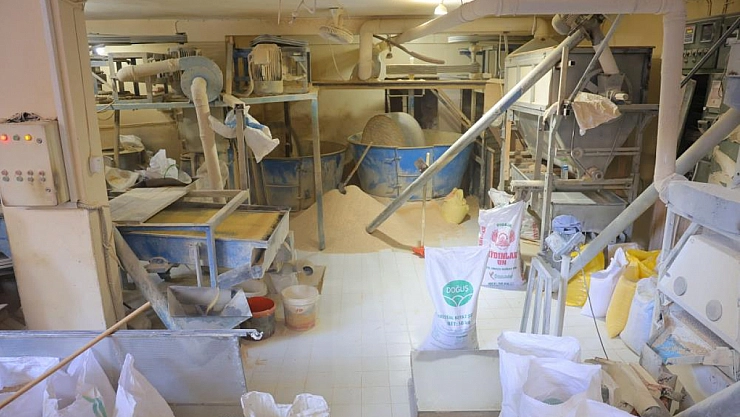 Taş değirmenler tarihe direniyor