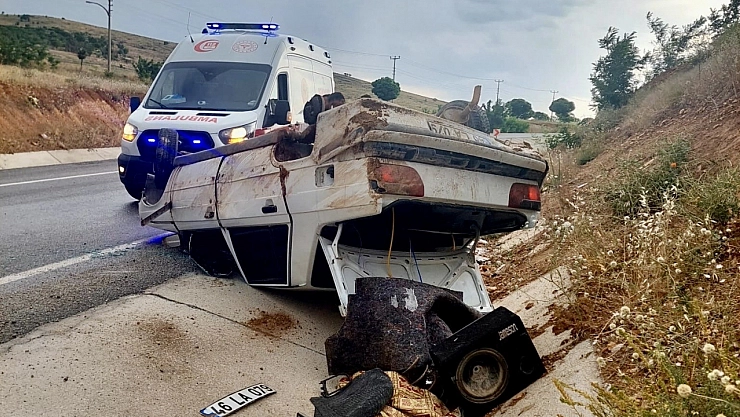 Otomobil su kanalına devrildi: 1 yaralı!