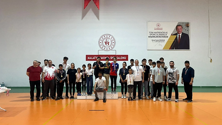 Tekmeler şampiyonluk için atıldı!