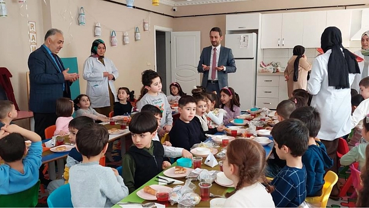 Tekne oruçlarını öğle ezanıyla açtılar