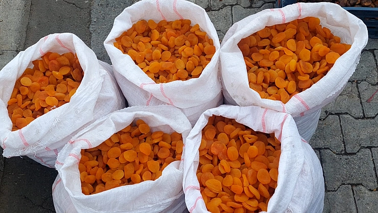 Tezgâhlara yaklaşanın cebi yanıyor: Malatya'da 350, İstanbul'da bin lira!