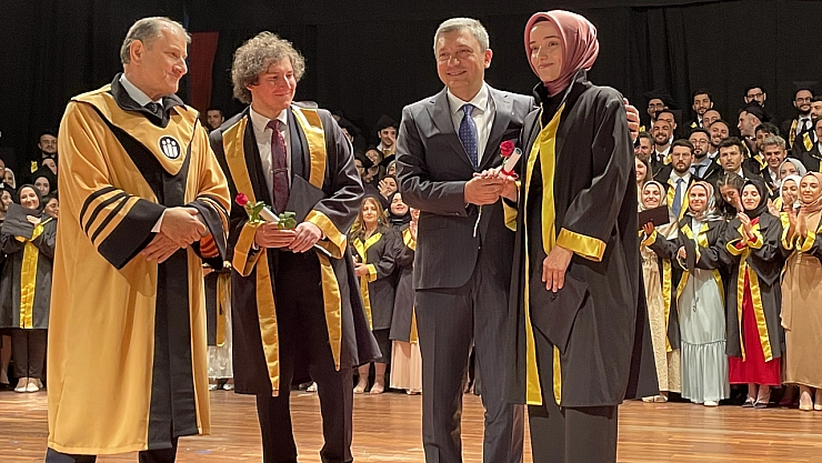 Tıp Fakültesinden 284 öğrenci mezun oldu