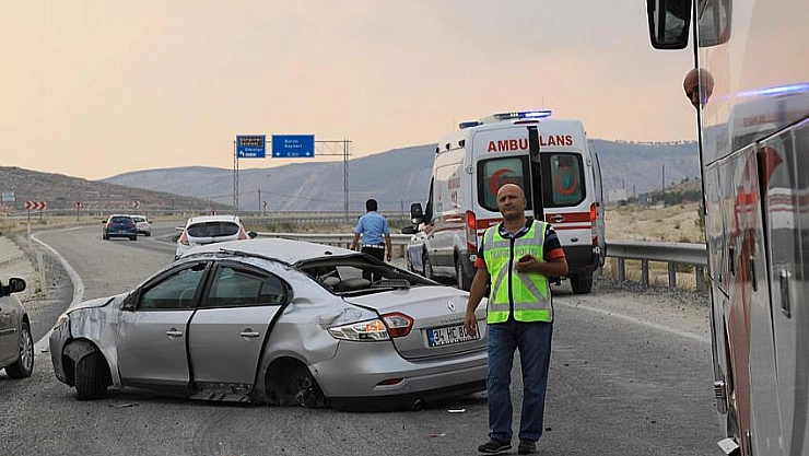 Trafik kazası: 2'si çocuk 5 yaralı