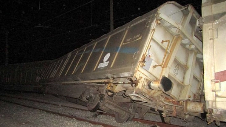 Tren raydan çıktı
