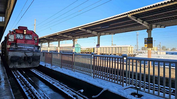 Büyükşehir treni kaçırdı...