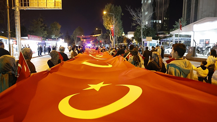 Türkiye'de Cumhuriyet Coşkusu: 102. Yıl Dönümü Malatya'da Kutlandı