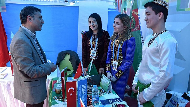 Ülkelerini tanıttılar