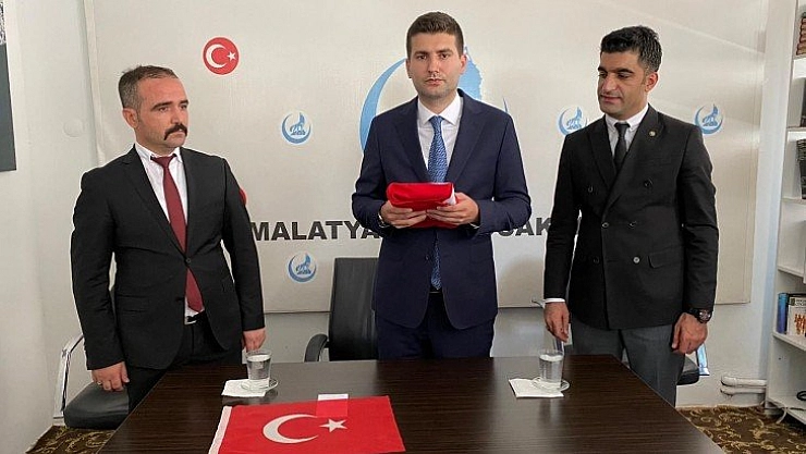 Ülkü Ocaklarında bayrak değişimi