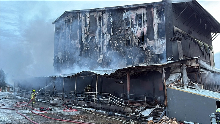 Uludağ'da otel yangını: 2 ölü| Mühürlenmişti yine de yandı!