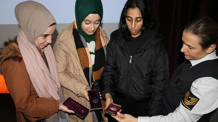 Üniversitede KADES anlatıldı