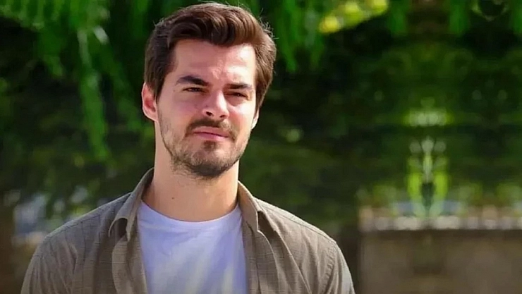 Ünlü oyuncu Berk Atan kaza geçirdi