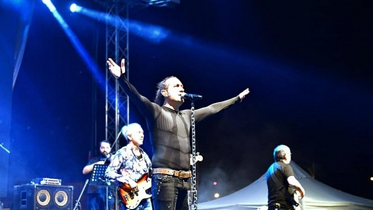 Kıraç sevenleriyle buluştu