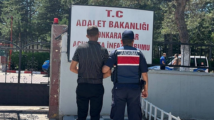 Uyuşturucu ticareti suçundan aranan şahsı jandarma yakaladı
