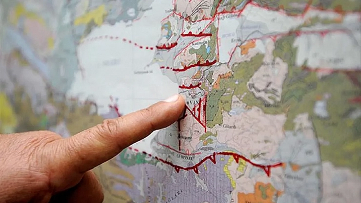 Deprem Uzmanı Açıkladı: 30 Fay tespit edildi...! Malatya – Ovacık Fayı stres mi biriktiriyor…