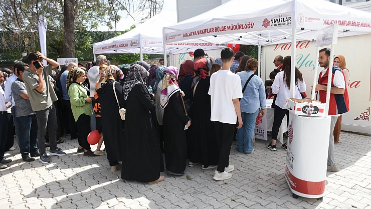 Vakıflar Bölge Müdürlüğü Malatya'da 4 bin liralık hediye kartı dağıtıyor