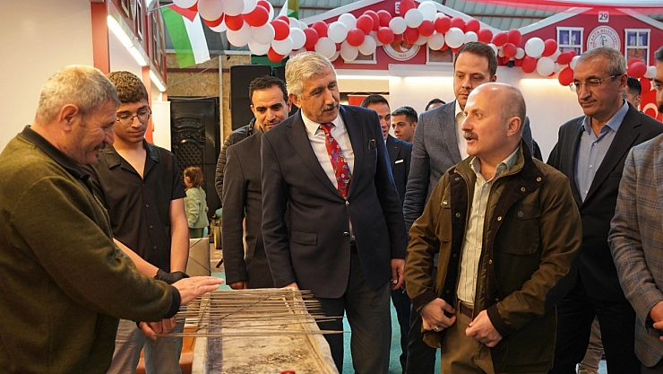 Vali Varol, Ramazan Çarşısı'nı ziyaret etti