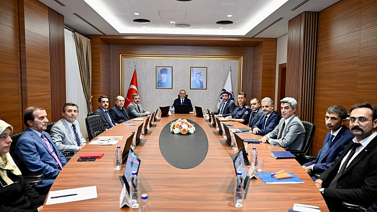 Vali Yavuz açıkladı: Yurtların önünde önlemler artırılacak