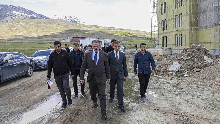 Van'da ihtiyaç sahiplerine ev yapıldı! Malatya'ya örnek olsun