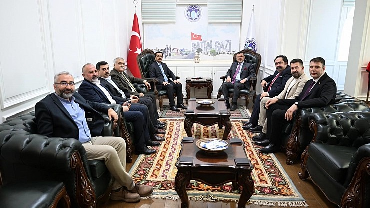 Veli Ağbaba'dan Battalgazi'ye Destek Sözü: 'Her Adımın Arkasında Olacağız'