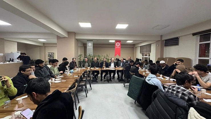 Yabancı öğrencilere bayram harçlığı verildi