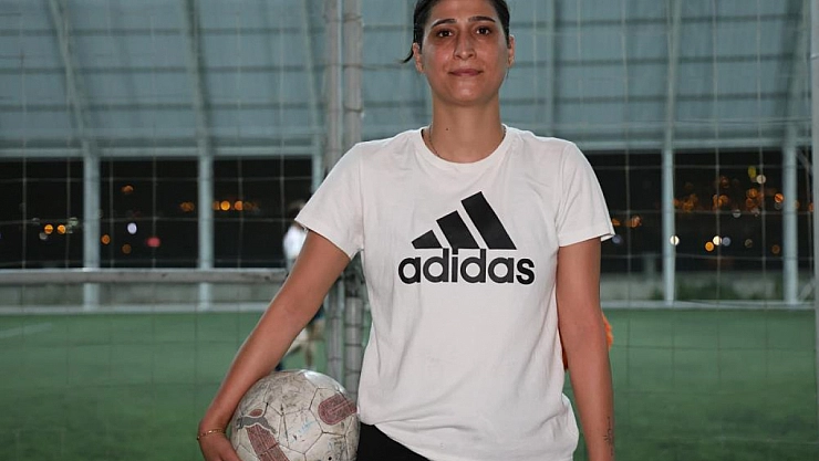 Yağmur Bor, halı sahaların gözdesi oldu