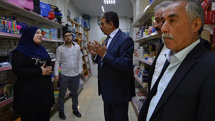 Yağmurdan etkilenen esnafları ziyaret etti