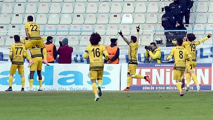 Yak Bir Fener