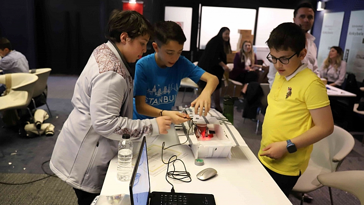 Yapay Zeka mı, Algoritma mı? Eğitimde Teknolojinin Gerçek Gücünü Biliyor muyuz?